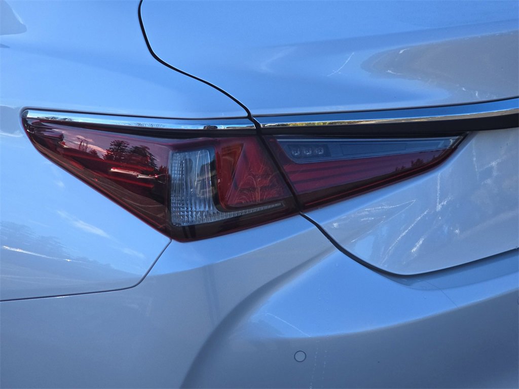 Used 2024 Lexus ES 250 w/ Premium Package image 34