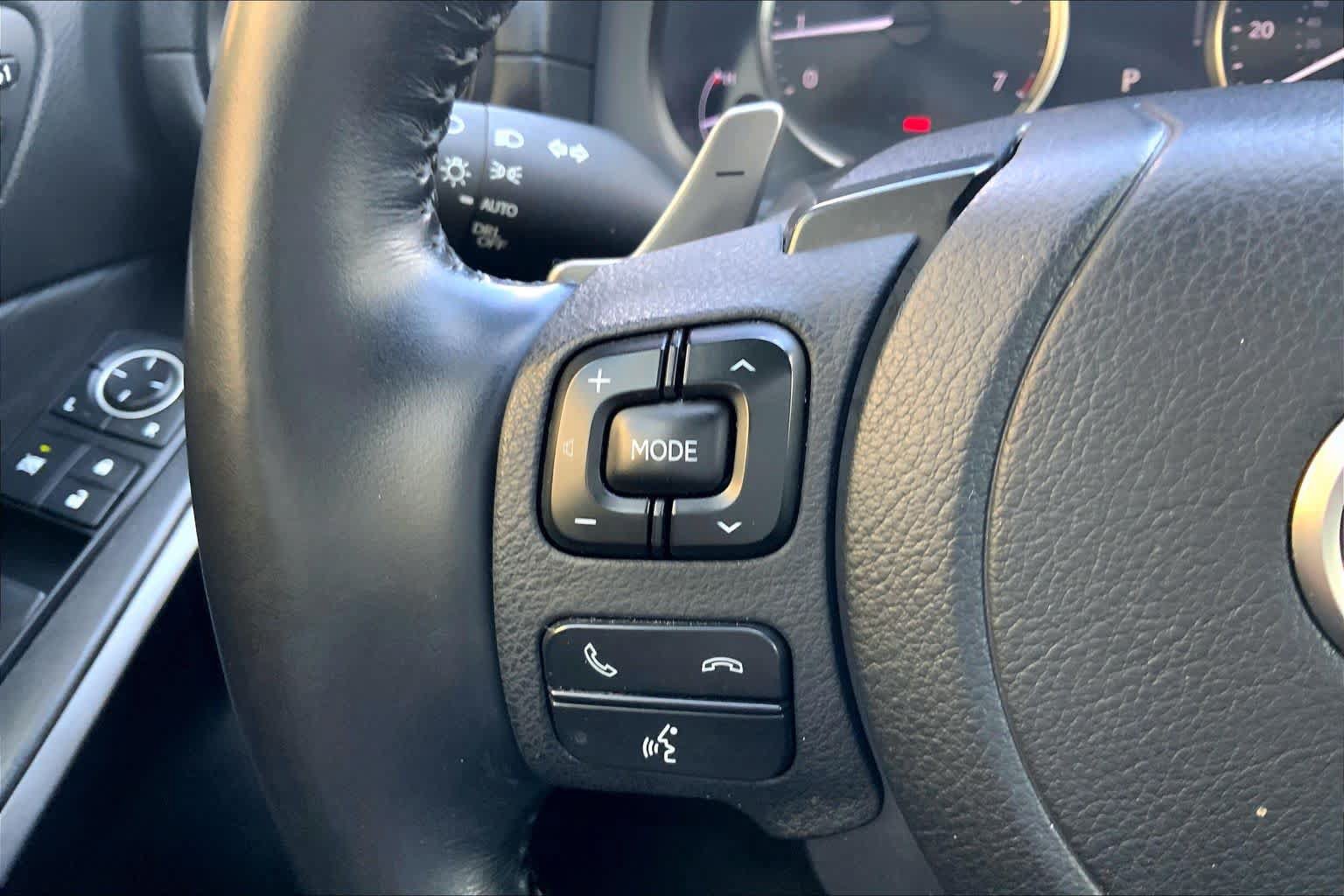 Used 2023 Lexus IS 300 AWD w/ Premium Package image 23