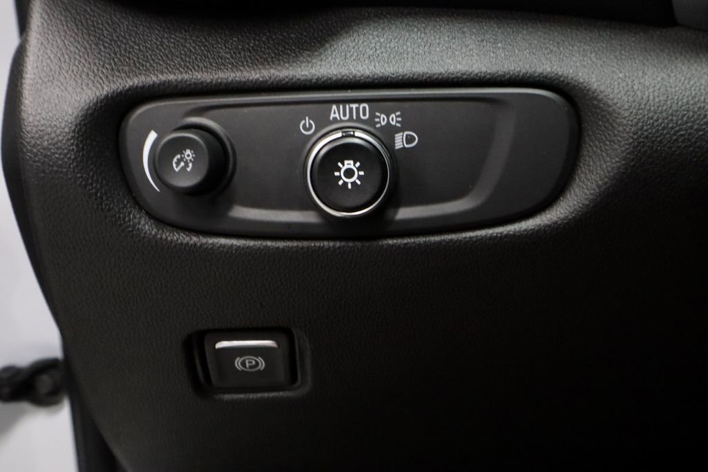 Used 2025 Chevrolet Blazer LT AWD/4WD image 27