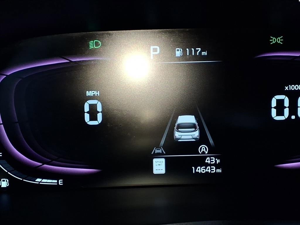 Used 2023 Kia Soul LX image 24