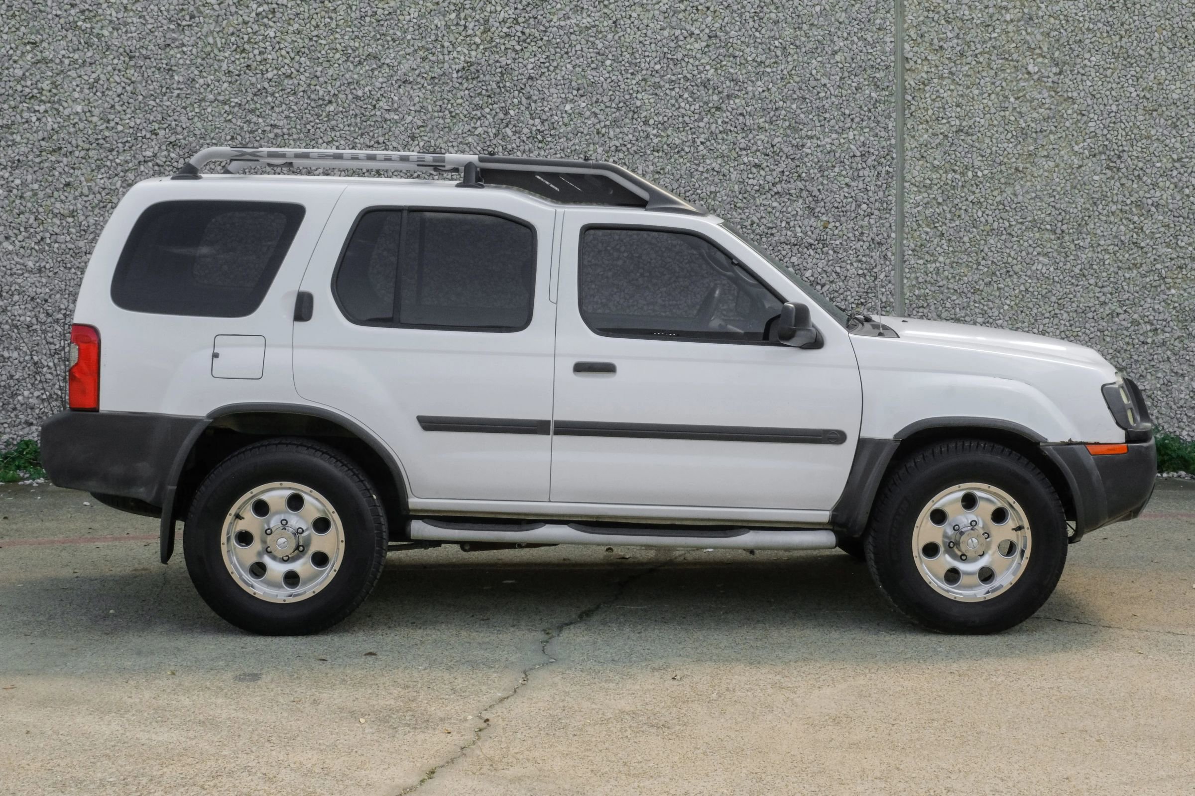 Used 2004 Nissan Xterra XE RWD image 8