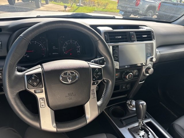 Used 2020 Toyota 4Runner SR5 Premium image 12