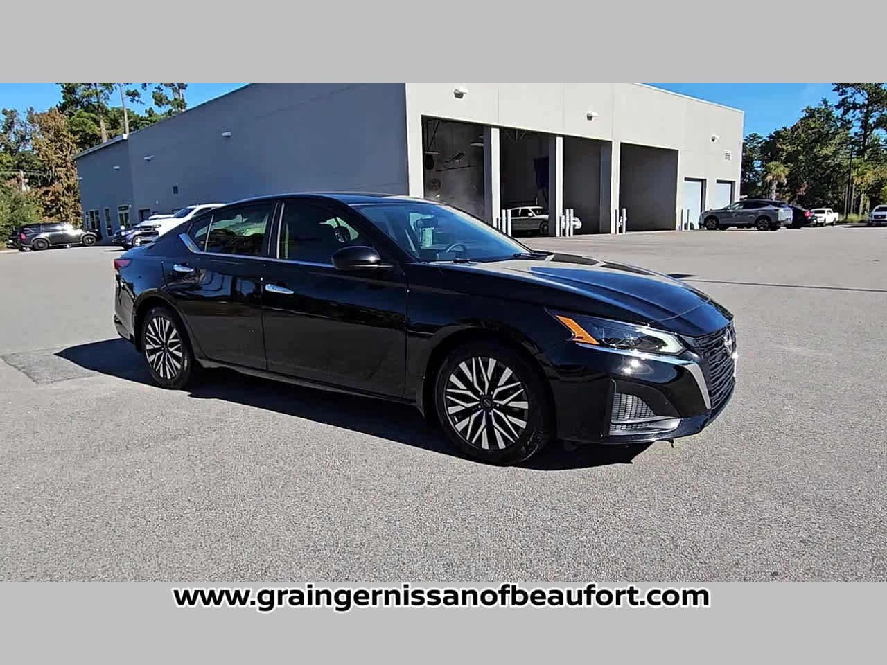 Used 2023 Nissan Altima 2.5 SV FWD image 17