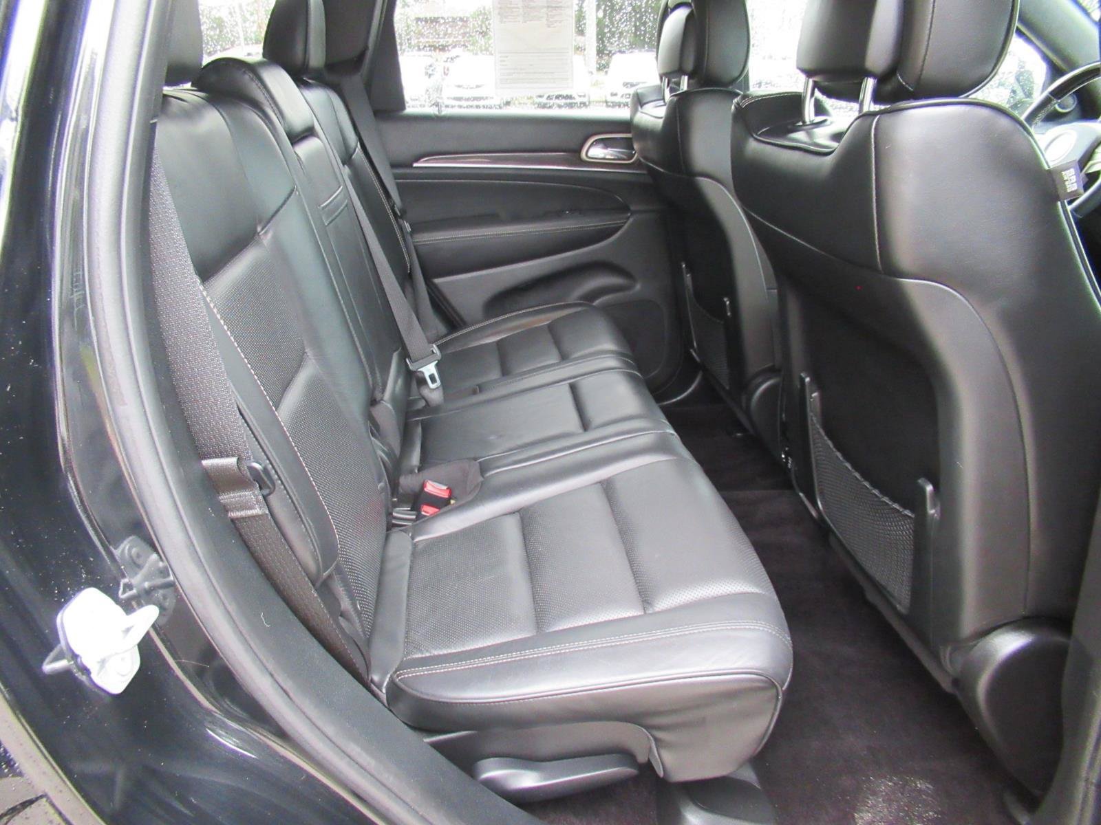 Used 2017 Jeep Grand Cherokee Overland AWD/4WD image 35