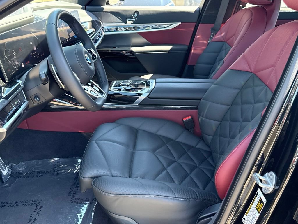 Used 2026 BMW 740i w/ Premium Package RWD image 21
