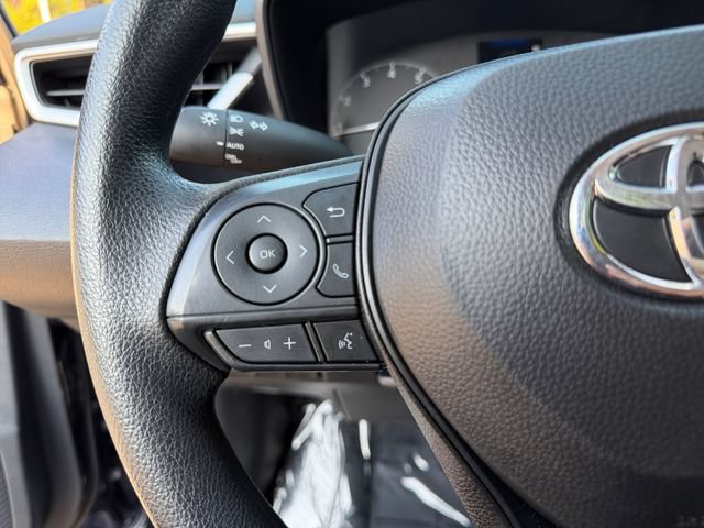 Used 2025 Toyota Corolla LE FWD image 23