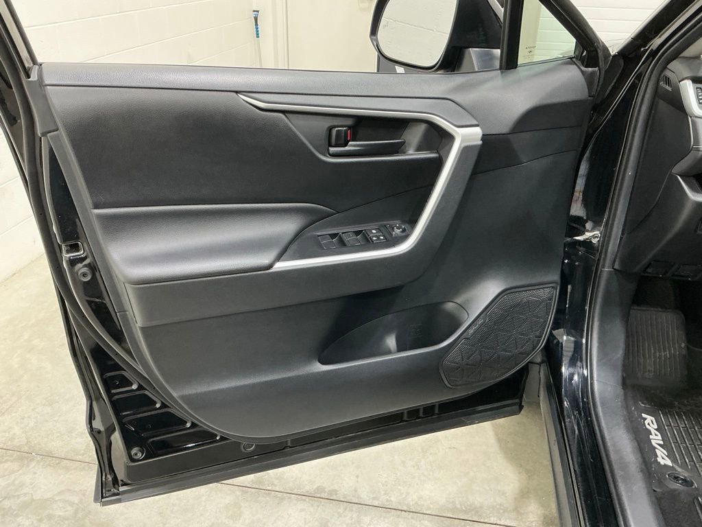 Used 2019 Toyota RAV4 LE w/ All Weather Liner Package image 18