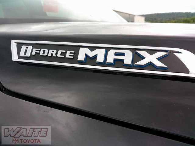 New 2025 Toyota Tundra Platinum image 9