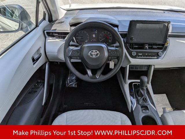 Used 2024 Toyota Corolla Cross L FWD image 13