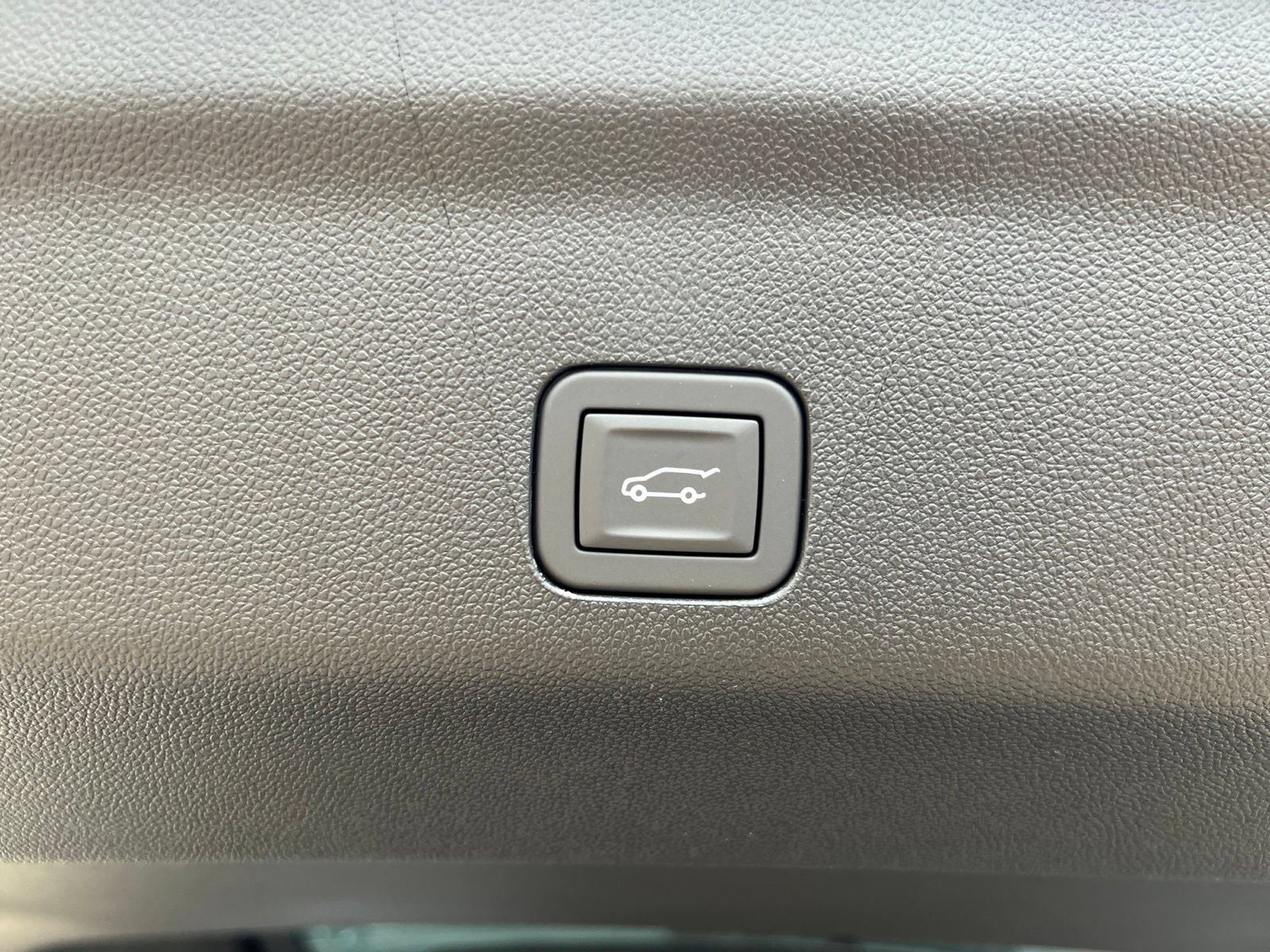 New 2026 Chevrolet Tahoe High Country AWD/4WD image 35