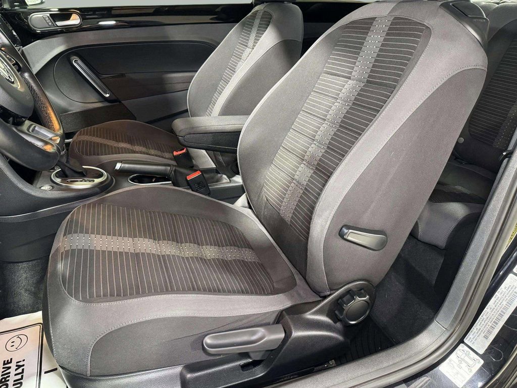 Used 2012 Volkswagen Beetle Turbo image 5