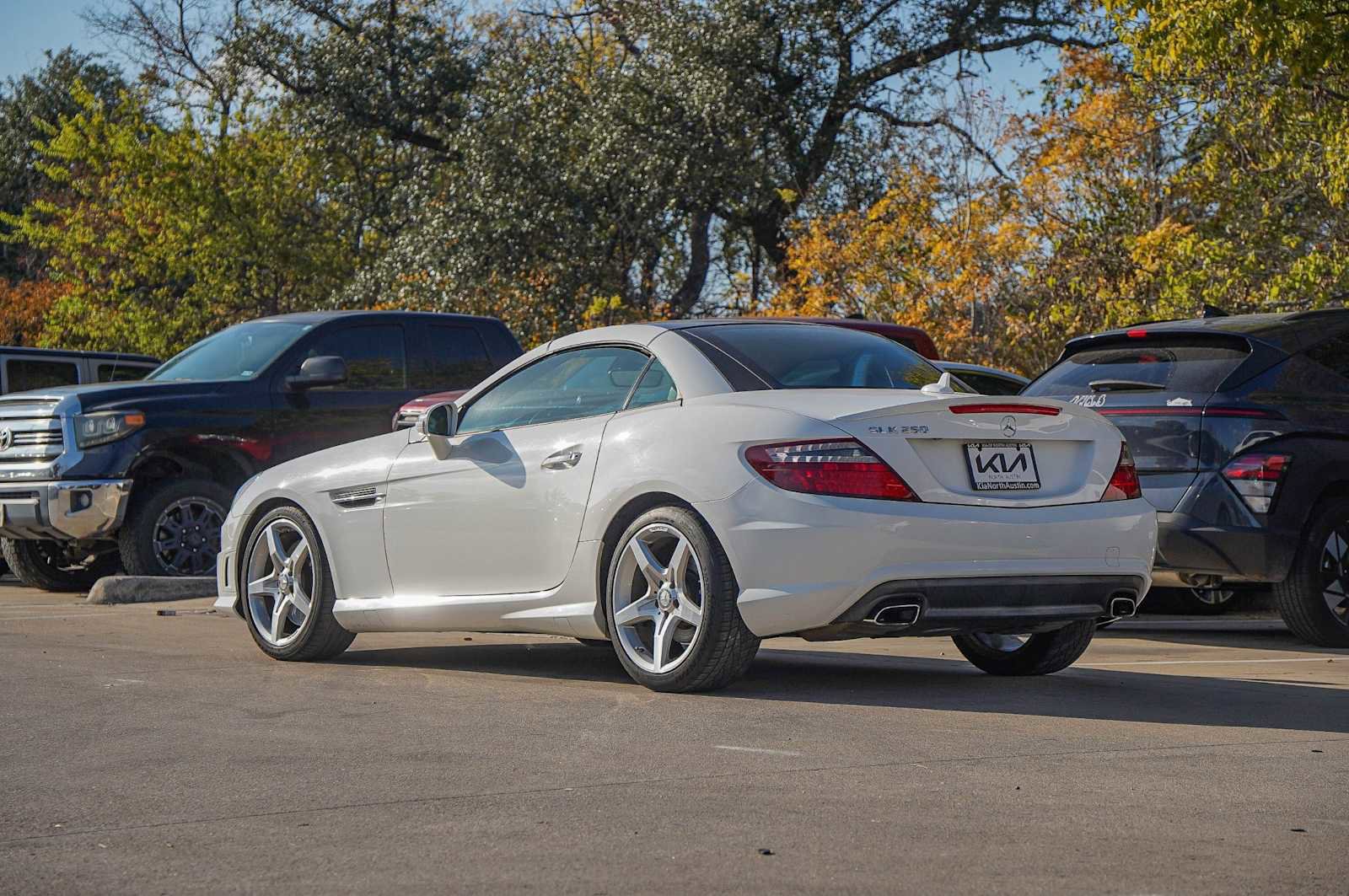 Used 2015 Mercedes-Benz SLK 250 w/ Premium Package image 5
