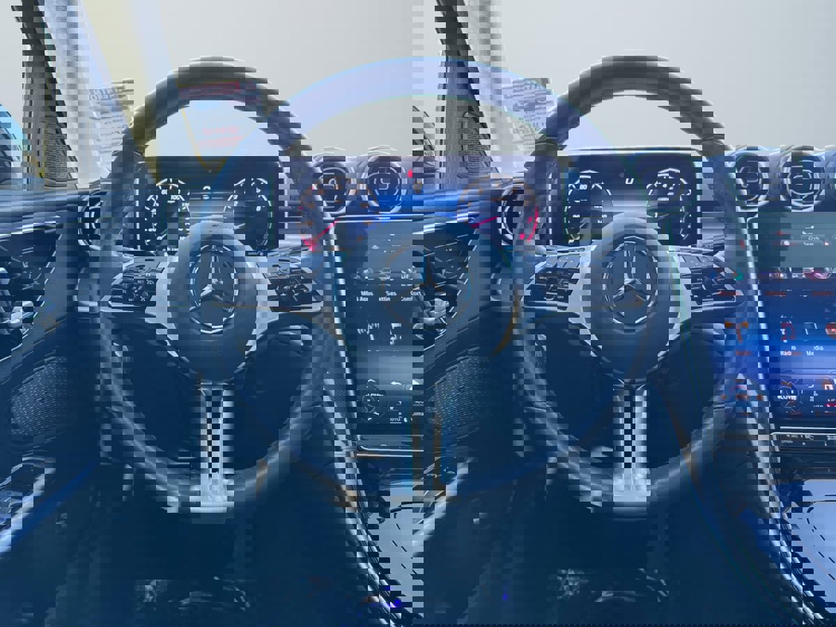 Used 2024 Mercedes-Benz C 300 Sedan image 11