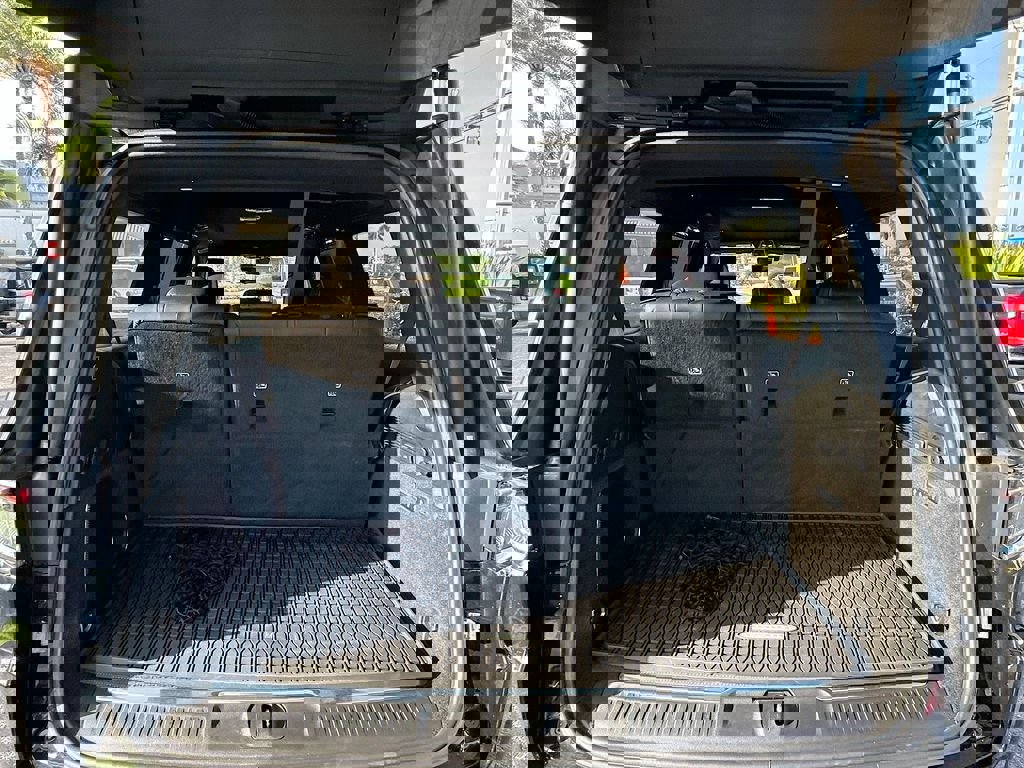 New 2024 Jeep Grand Wagoneer Series III w/ Rear Seat Video Group 1 image 32