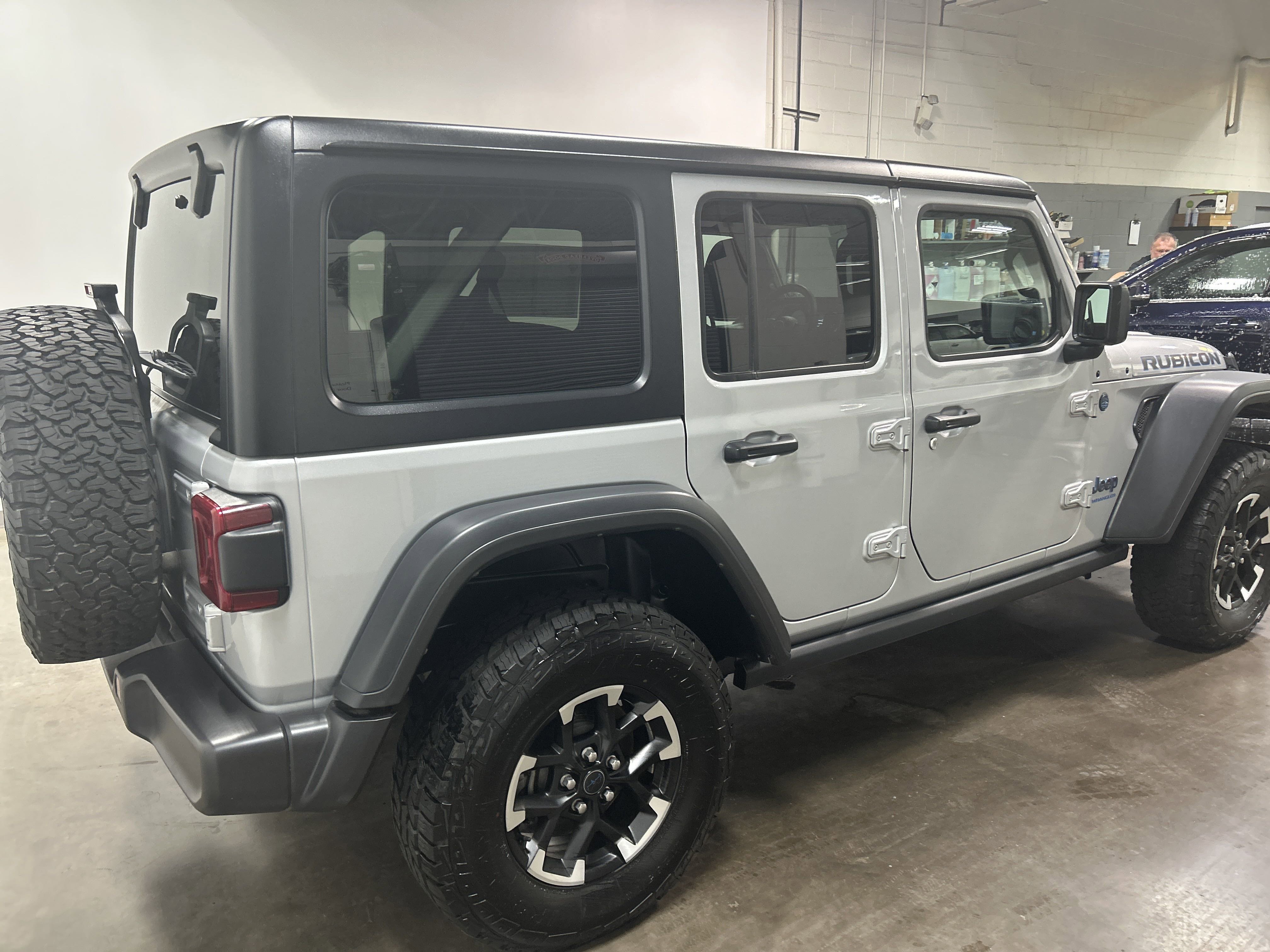 Used 2024 Jeep Wrangler Unlimited Rubicon 4xe image 3