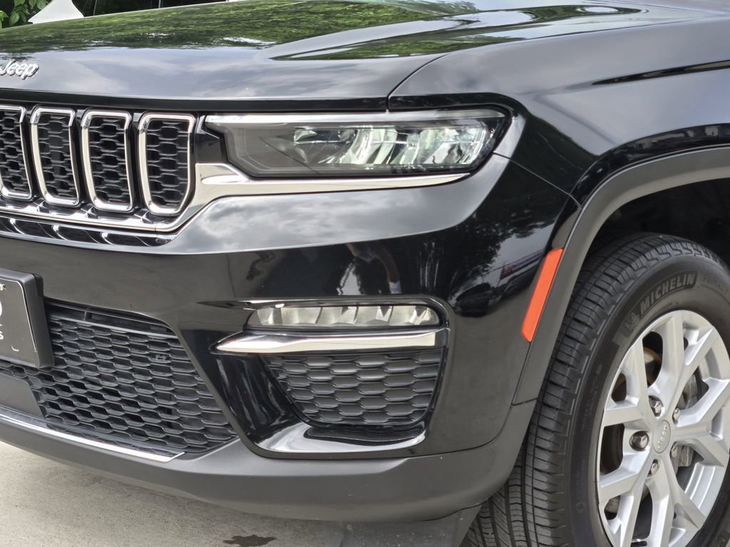 Used 2023 Jeep Grand Cherokee Limited RWD image 12