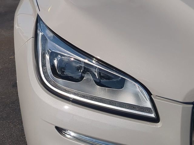 Used 2023 Lincoln Corsair Reserve image 10