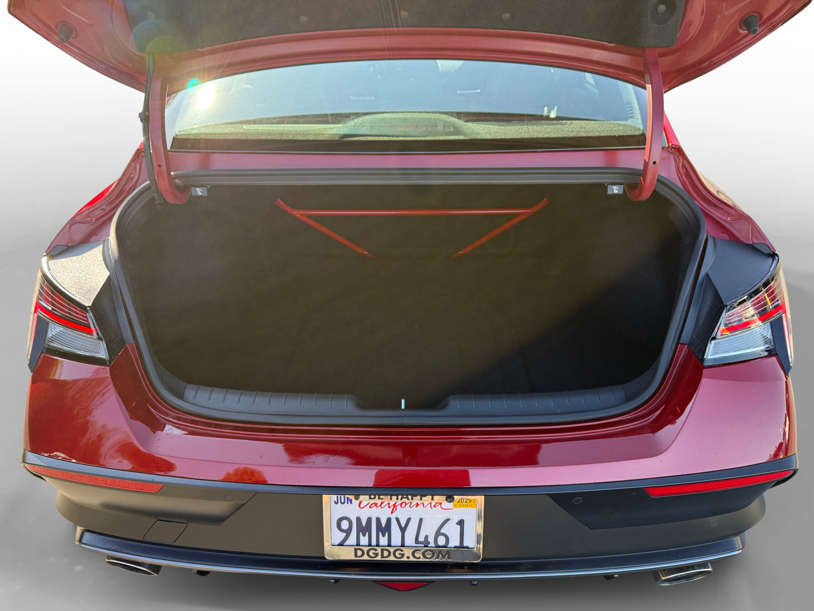 Certified 2024 Hyundai Elantra N image 17