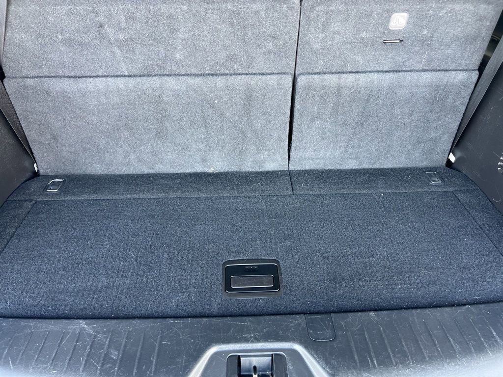 Used 2021 Nissan Armada SV image 23