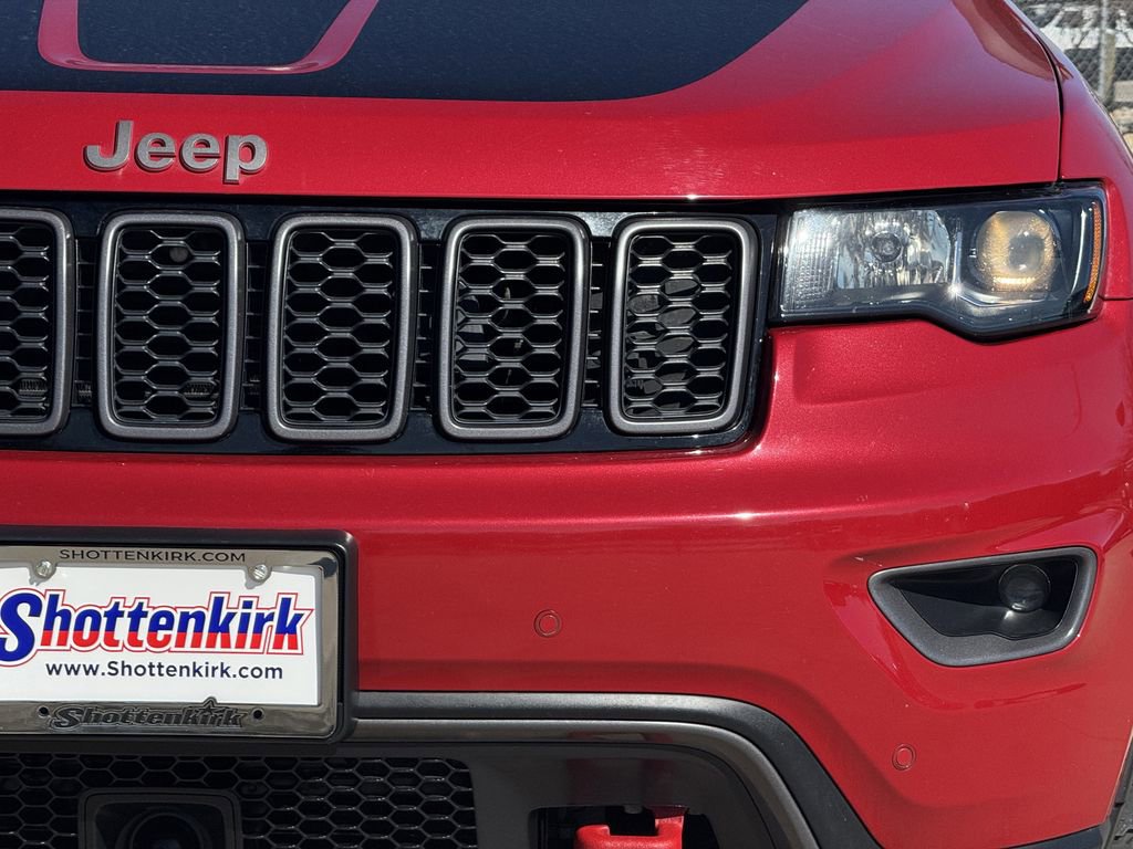 Used 2021 Jeep Grand Cherokee Trailhawk image 8