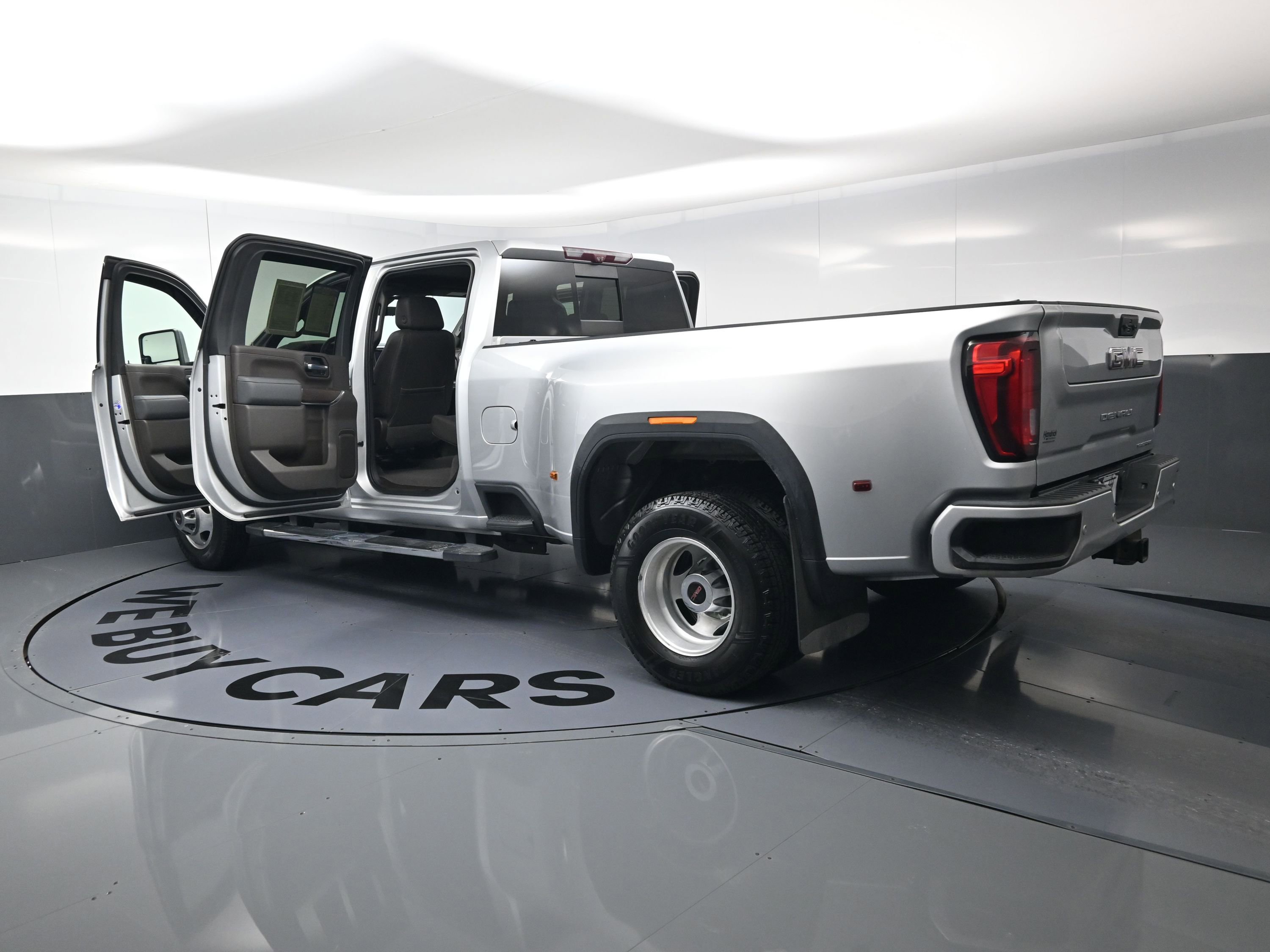 Certified 2021 GMC Sierra 3500 Denali w/ Denali Ultimate Package image 26