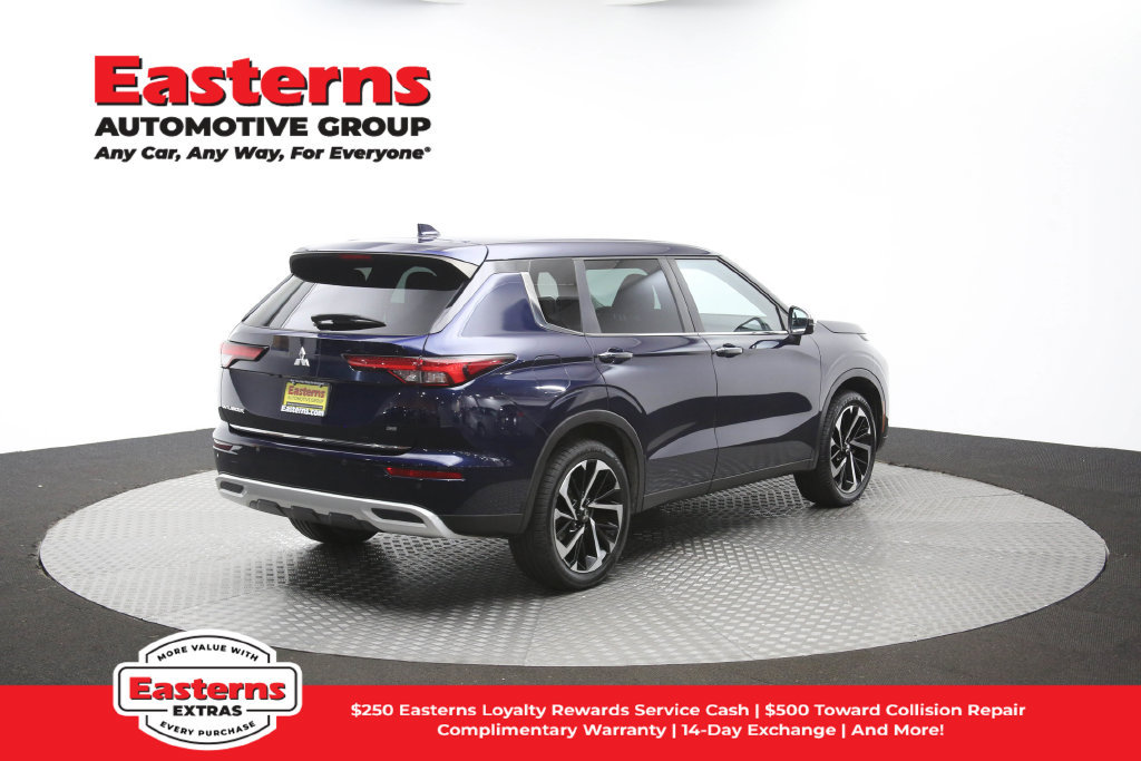 Used 2023 Mitsubishi Outlander SE AWD/4WD image 42