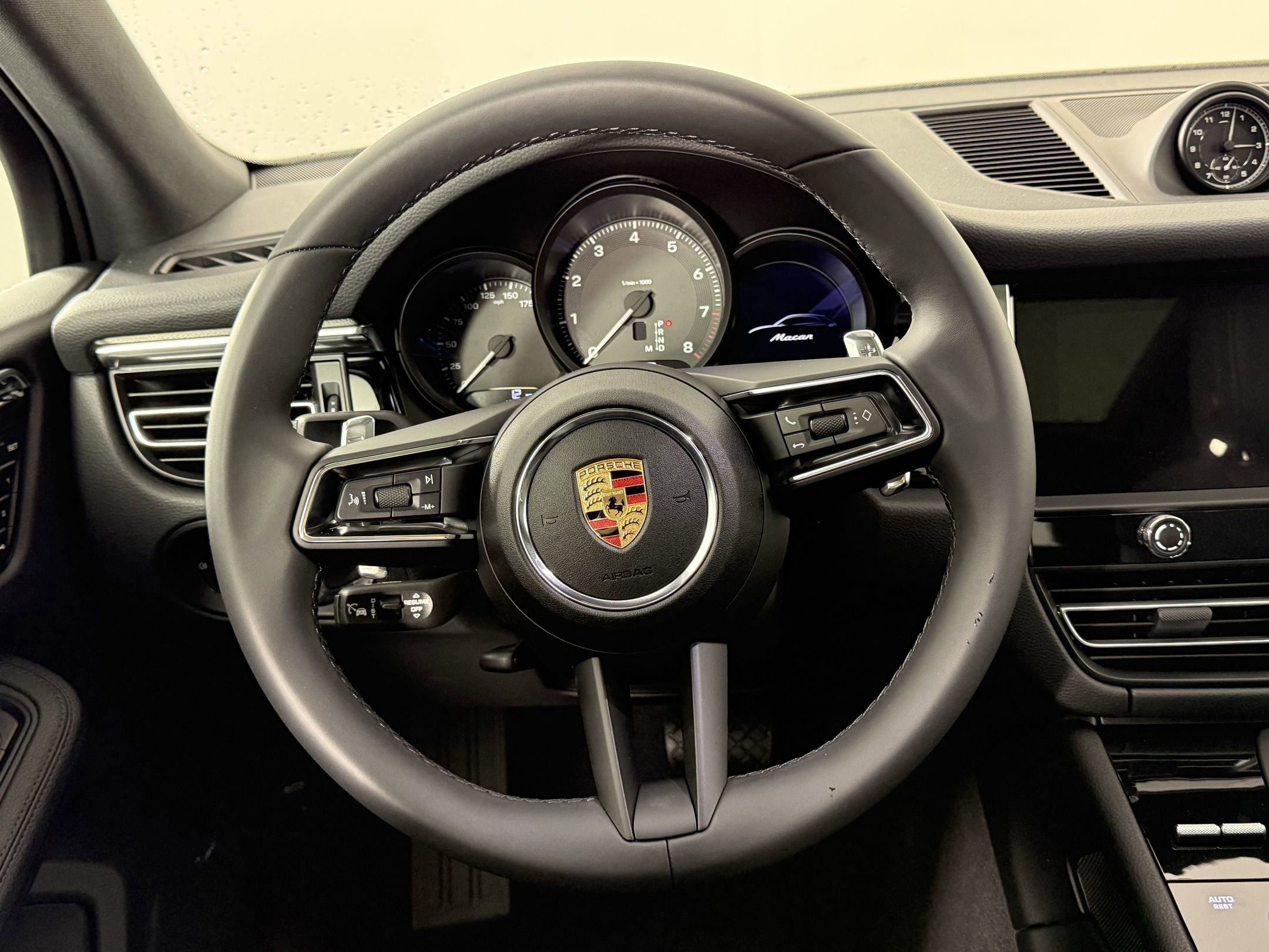 New 2025 Porsche Macan image 18