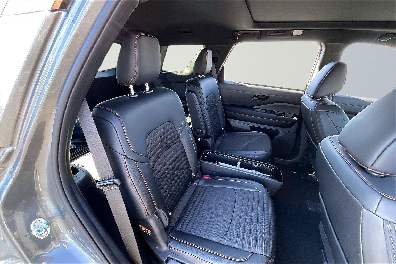 New 2026 Nissan Pathfinder Rock Creek w/ Rock Creek Premium Package AWD/4WD image 10
