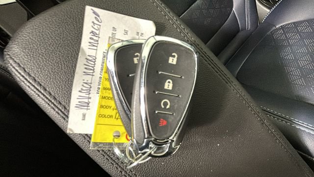 Used 2022 Chevrolet Bolt EUV Premier w/ Sun & Sound Package FWD image 21