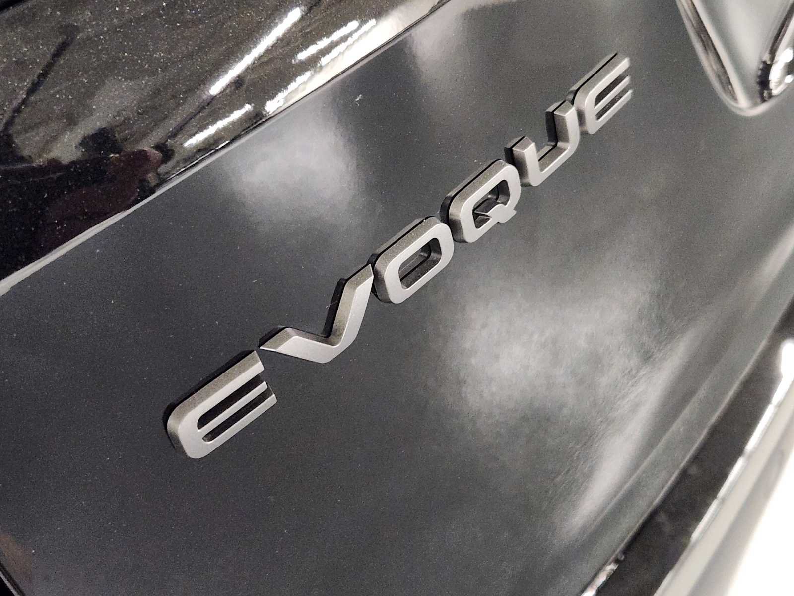 Used 2026 Land Rover Range Rover Evoque S AWD/4WD image 13