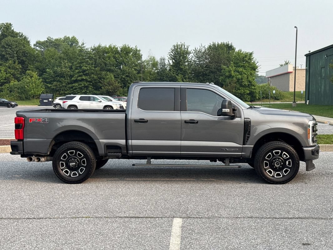Used 2023 Ford F250 Platinum AWD/4WD image 9