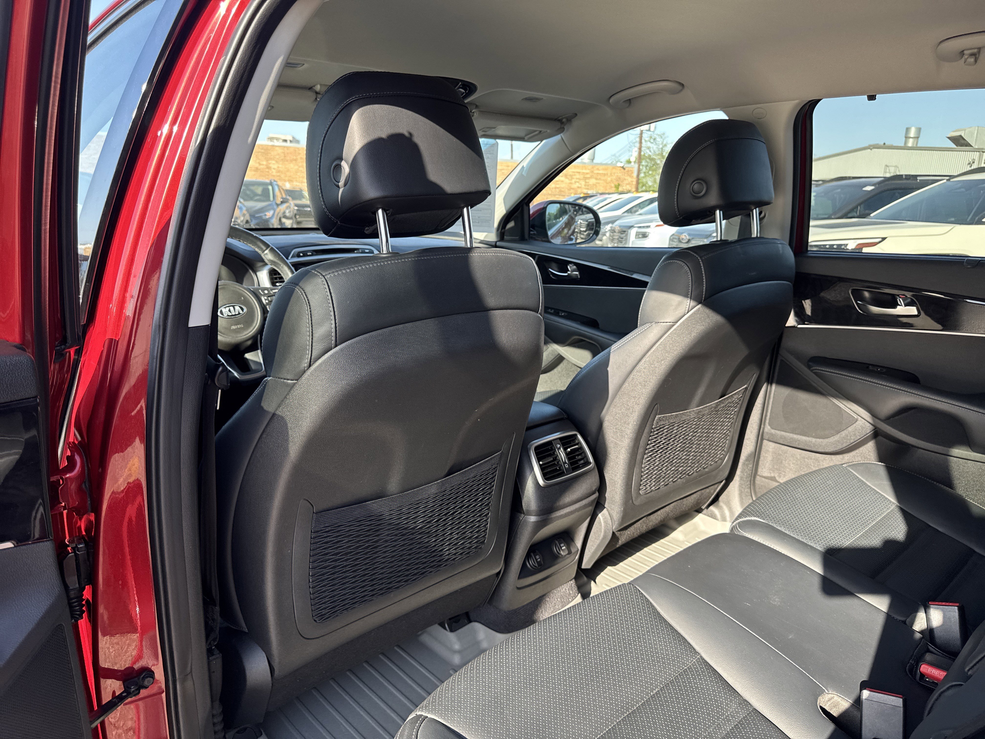 Used 2017 Kia Sorento EX image 24