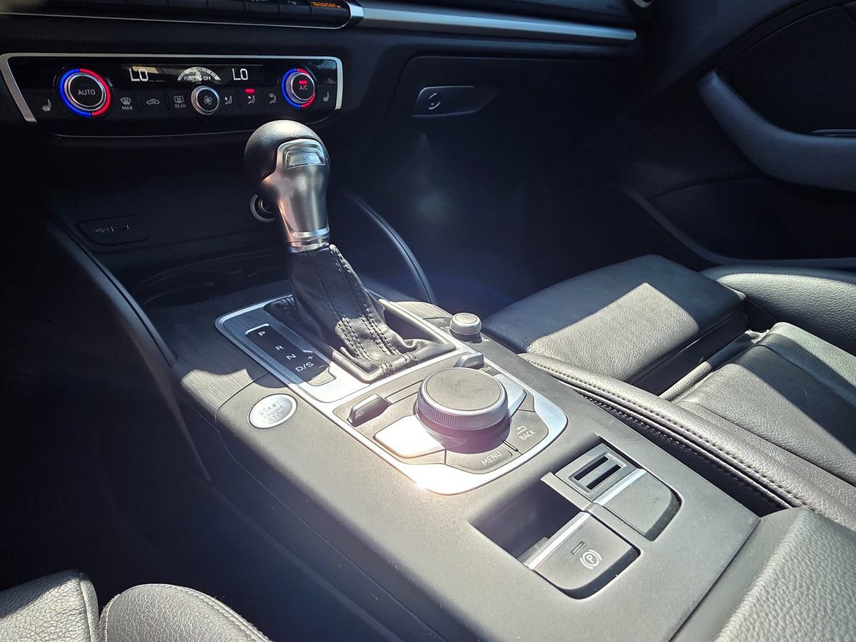 Used 2017 Audi A3 e-tron Premium FWD image 38