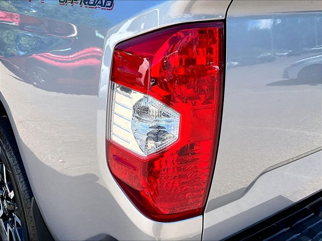 Certified 2020 Toyota Tundra Limited w/ Limited Premium Package AWD/4WD image 32