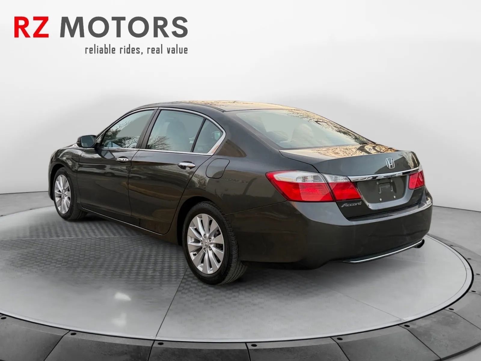 Used 2013 Honda Accord EX image 3
