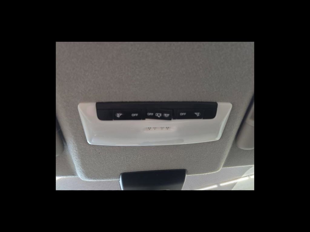 Used 2021 Nissan Kicks SV FWD image 25