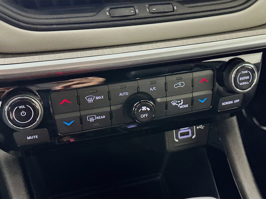 Certified 2025 Jeep Compass Limited AWD/4WD image 23
