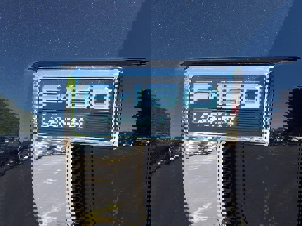 New 2025 Ford F150 Lariat w/ Equipment Group 502A High image 23