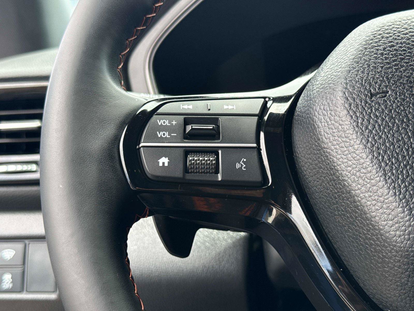 Used 2023 Honda Pilot TrailSport image 33