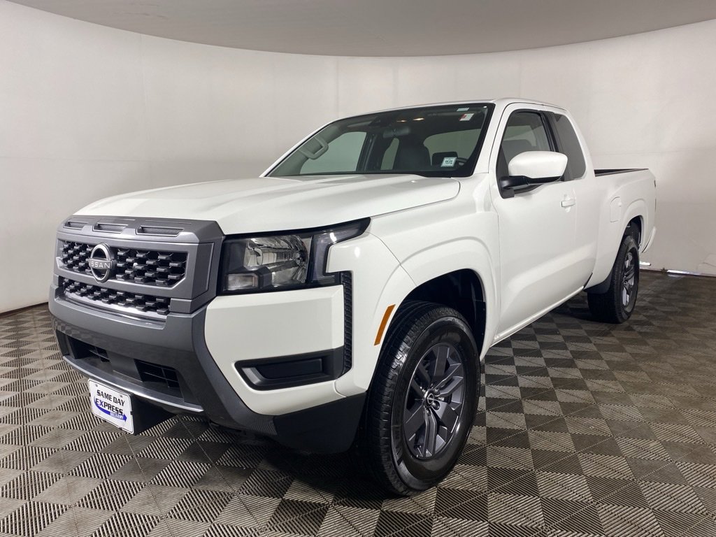 Used 2025 Nissan Frontier SV image 5