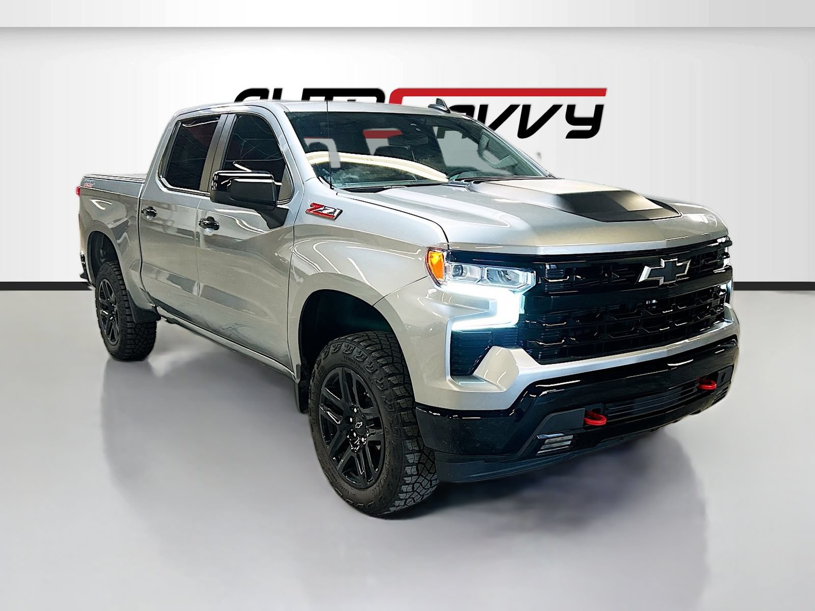 Used 2025 Chevrolet Silverado 1500 LT Trail Boss w/ Convenience Package II AWD/4WD image 1