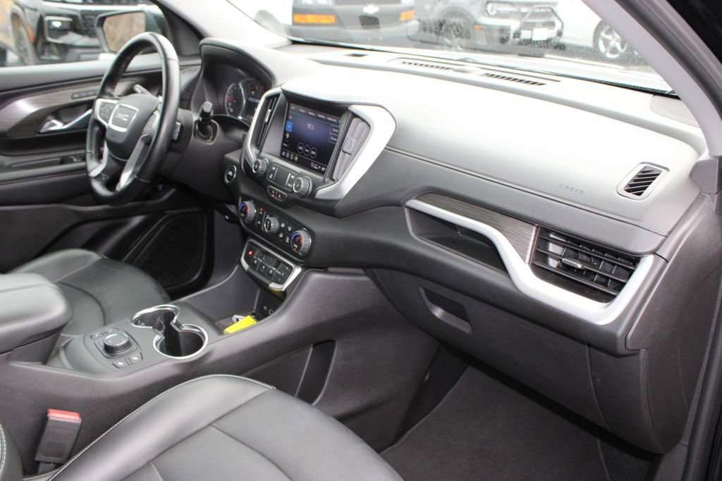 Used 2024 GMC Terrain SLT image 23