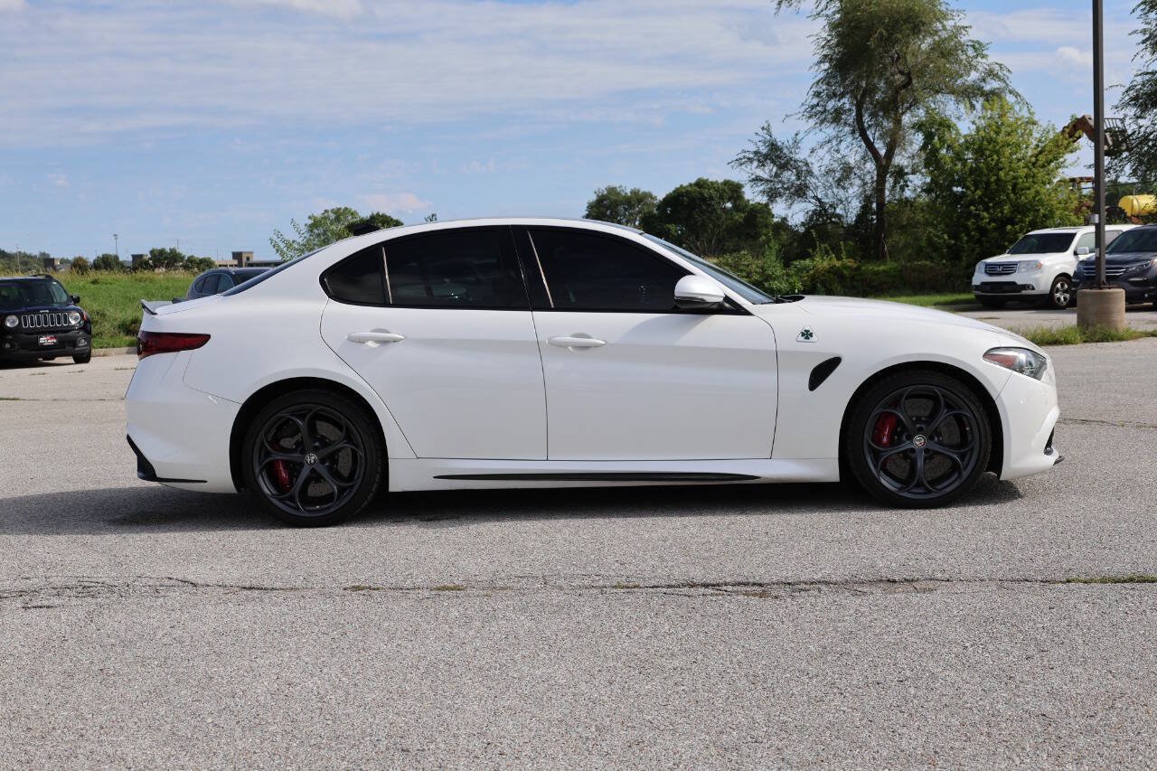 Used 2018 Alfa Romeo Giulia Quadrifoglio w/ Driver Assist Dynamic Package RWD image 7