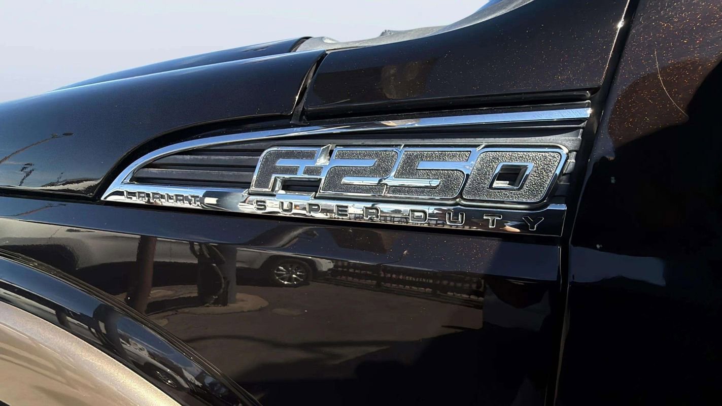 Used 2013 Ford F250 Lariat w/ Lariat Interior Pkg image 18