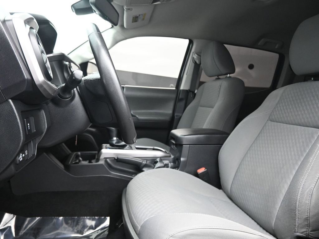Used 2022 Toyota Tacoma SR5 image 16