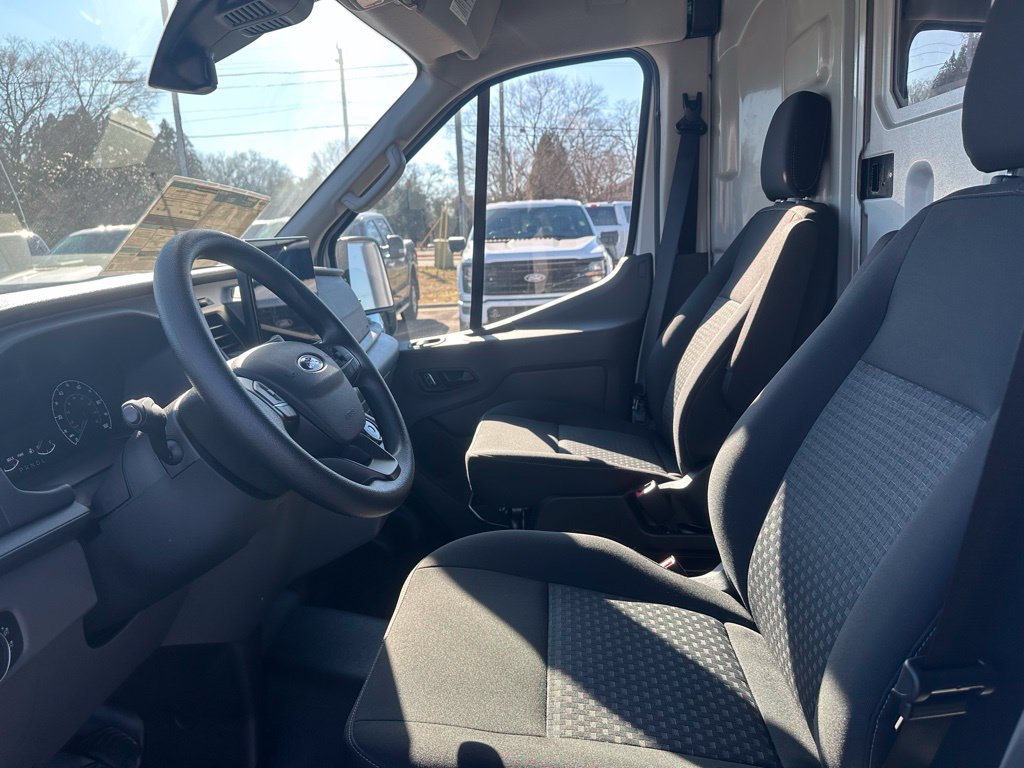 New 2023 Ford E-Transit 148 High Roof w/ Load Area Protection Package RWD image 9