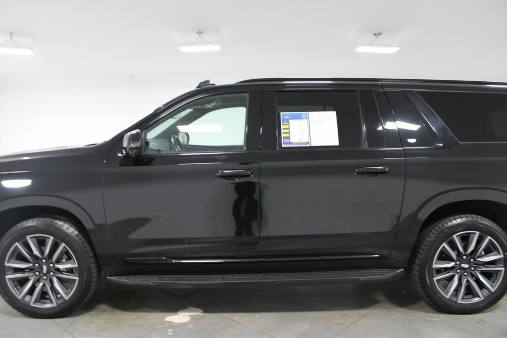 Used 2024 Cadillac Escalade ESV Sport RWD image 6