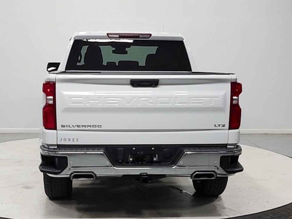 Used 2025 Chevrolet Silverado 1500 LTZ AWD/4WD image 6