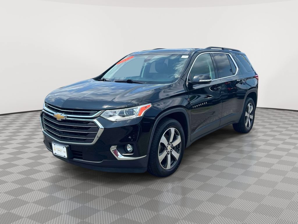 Used 2019 Chevrolet Traverse LT w/ LT Premium Package AWD/4WD image 3