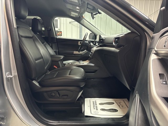 Used 2023 Ford Explorer XLT w/ Equipment Group 202A image 27